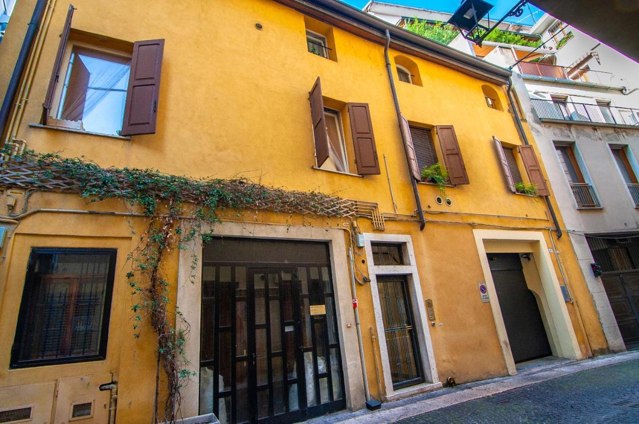 Апартаменты Il Cuscino Di Giulietta - 2 Min From Arena Верона Экстерьер фото